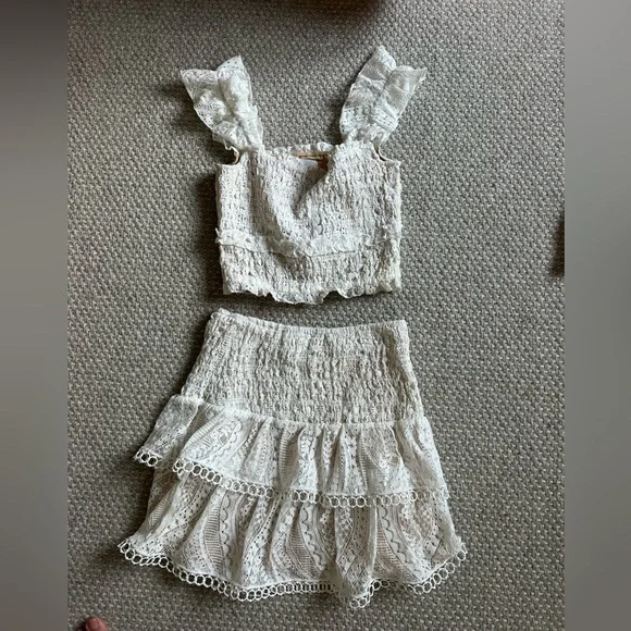 SAYLOR two piece white lace set (sold as a pair) - Picture 4 of 6